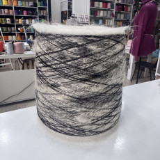 FIAMMA Filati Fantasia 50% меринос 50% акрил 730м/100г