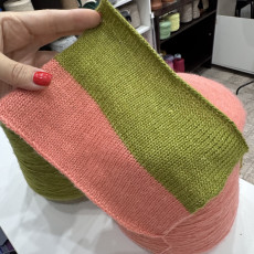 MIA 40% меринос 25% бэби альпака 25% суперкидмохер 10% шелк 500м/100г