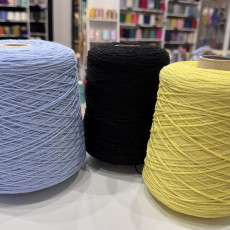 CARLOTTA  60% бамбук 20% меринос 20% суперкидмохер 360м/100г