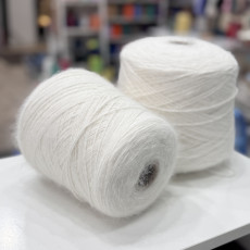 REGINA Casa del Filato 70% ангора 10% меринос 20% па 333м/100г